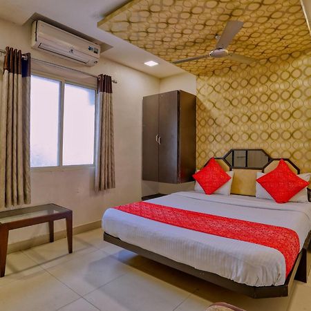 Hotel Galaxy Indore Buitenkant foto