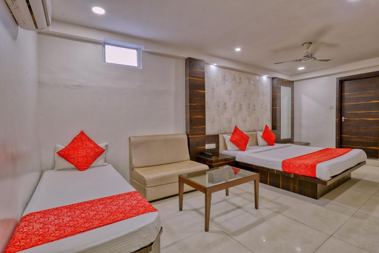 Hotel Galaxy Indore Buitenkant foto