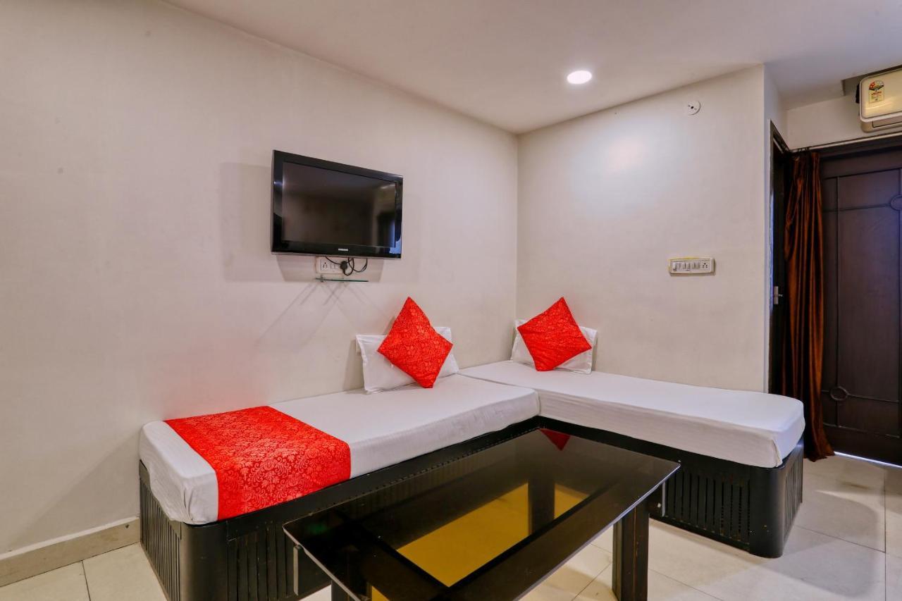 Hotel Galaxy Indore Buitenkant foto