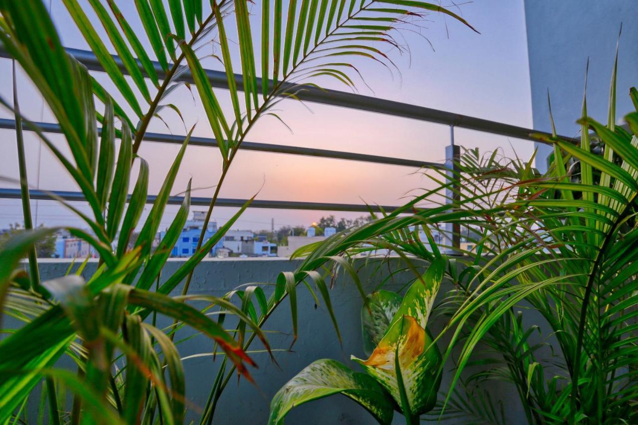 Hotel Galaxy Indore Buitenkant foto