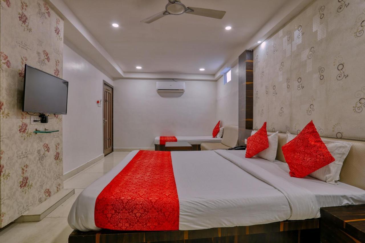 Hotel Galaxy Indore Buitenkant foto