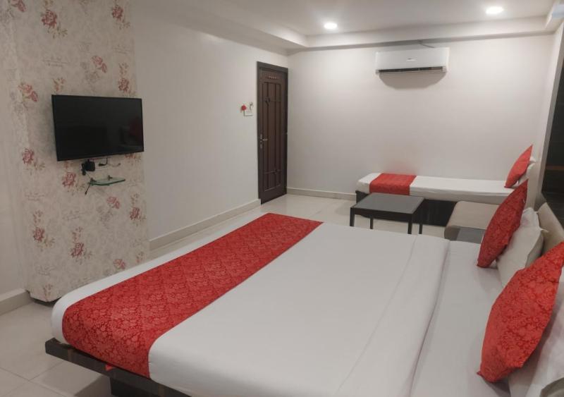 Hotel Galaxy Indore Buitenkant foto